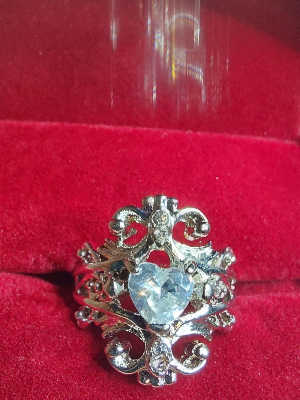 FILAGRE HEART RINESTONE